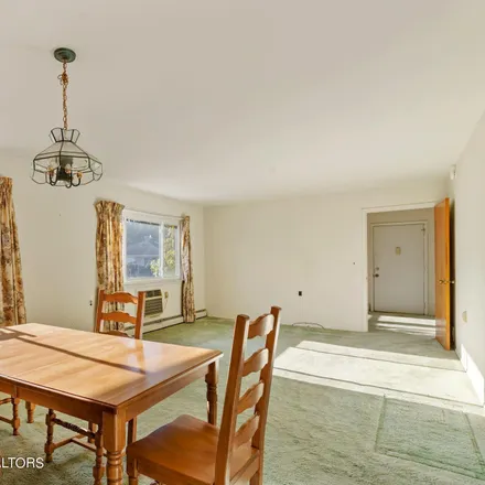 Image 7 - 100 Charlotteville Drive South, South Toms River, Ocean County, NJ 08757, USA - House for sale