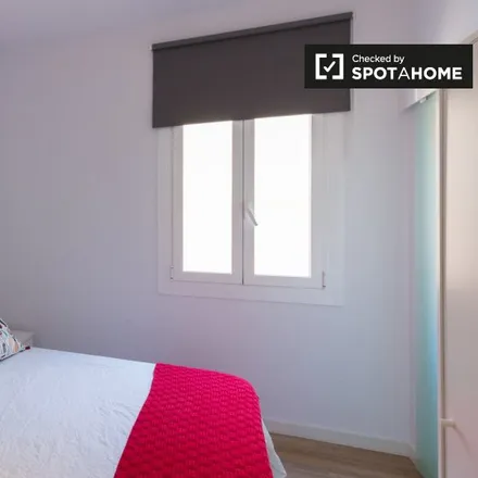 Rent this 7 bed room on Carrer de Bonavista in 17-19, 08012 Barcelona