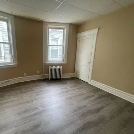 Image 3 - 43 Mapes Ave, Newark, New Jersey, 07112 - Apartment for rent
