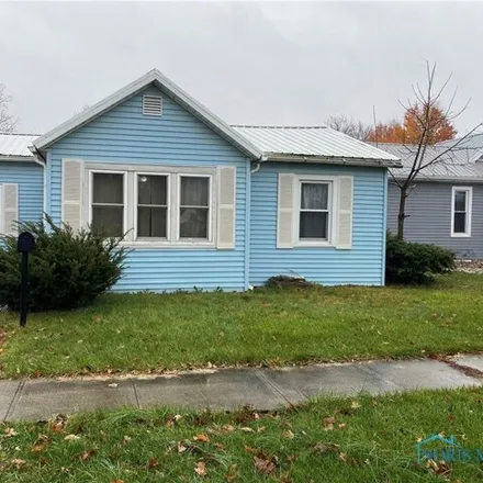 Buy this 3 bed house on 743 South Oak Street in Ottawa, OH 45875
