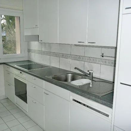 Rent this 4 bed apartment on Giebeleichstrasse 28 in 8152 Glattbrugg, Switzerland