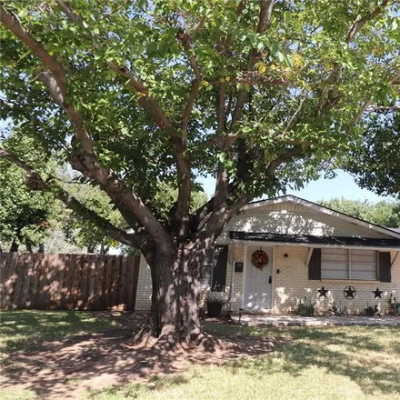 Buy this 3 bed house on 517 Northwest Jayellen in Burleson, TX 76028