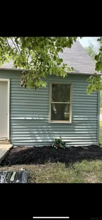 Buy this 3 bed house on 811 Boggs Avenue in Fort Wayne, IN 46819