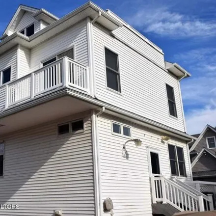 Image 2 - 559 Whiting Avenue, Manasquan, Monmouth County, NJ 08736, USA - House for rent