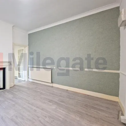 Rent this 2 bed apartment on Westerly in Winton Avenue, Southend-on-Sea