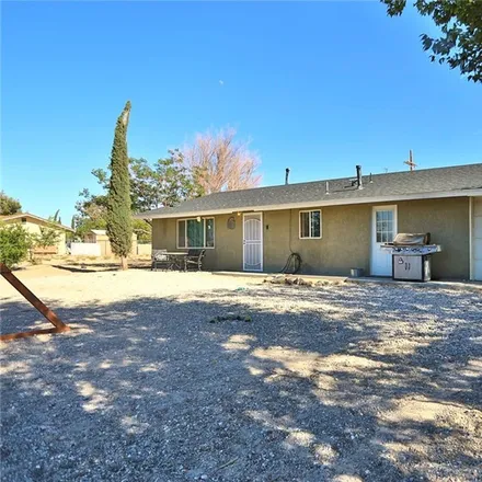 Image 2 - 10099 Crystal Creek Road, Lucerne Valley, San Bernardino County, CA 92356, USA - House for sale