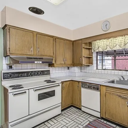 Image 6 - 1714 North Sayre Avenue, Chicago, IL 60707, USA - House for sale