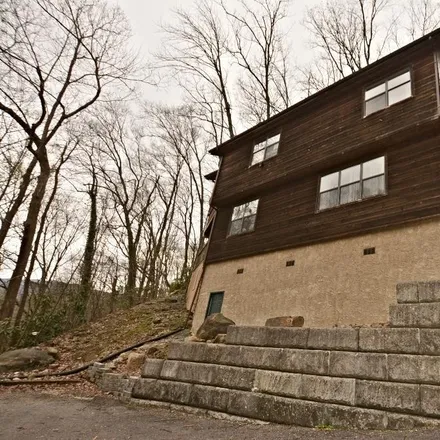 Buy this 3 bed house on 933 Ski Mountain Road in Chalet Village, Gatlinburg