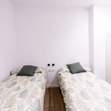 Rent this 3 bed apartment on Carrer de Sueca in 5, 46006 Valencia