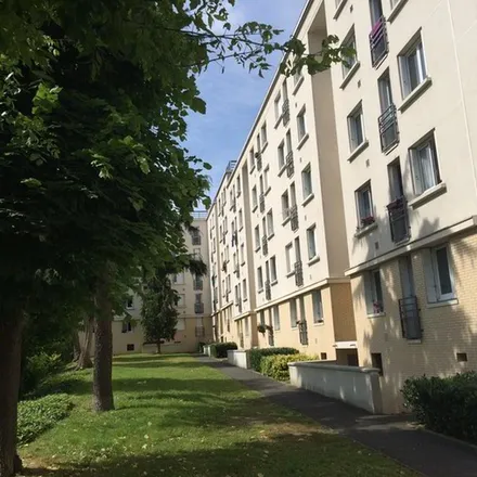 Image 2 - Lycée d'Épinay-sur-Seine, Rue Henri Dunant, 93800 Épinay-sur-Seine, France - Apartment for rent