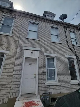 Buy this studio house on 690 Oak Street in Allentown, PA 18102
