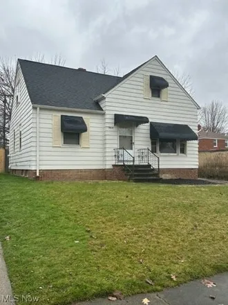 Image 1 - 5418 Elmwood Avenue, Maple Heights, OH 44137, USA - House for sale