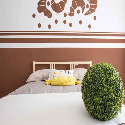 Rent this 6 bed room on Via Ruggero di Lauria in 22, 20149 Milan MI