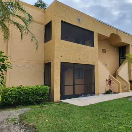 Buy this 2 bed condo on 151 Lakeview Drive in Weston, FL 33326