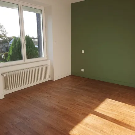 Rent this 5 bed apartment on 1 Kerperdrix in 56500 Locminé, France