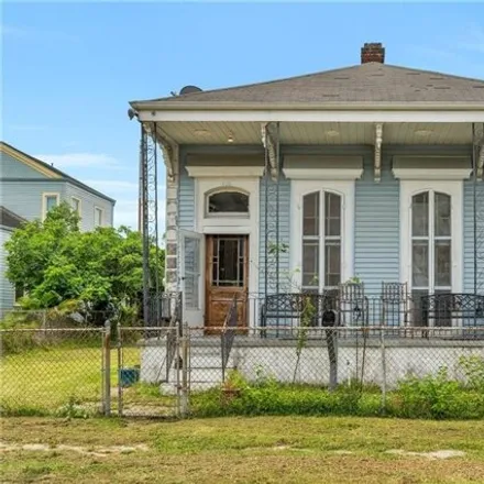 Buy this 6 bed house on 812 Foucher Street in New Orleans, LA 70115