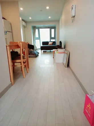 Rent this studio apartment on 서울특별시 서초구 양재동 107-5