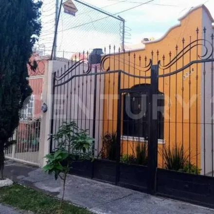 Buy this 2 bed house on Calle Francisco Ramírez Plancarte in 44760 Guadalajara, JAL