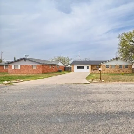 Buy this 3 bed house on 820 State Court in San Angelo, TX 76905