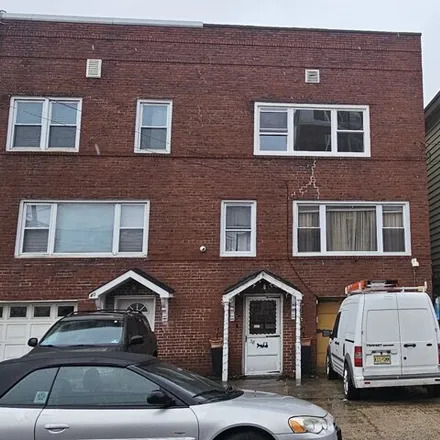 Rent this 3 bed house on Bayonne Medical Center in 29 East 29th Street, Bayonne
