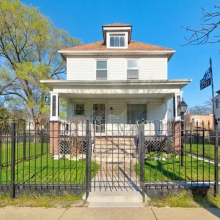 Buy this 3 bed house on 6751 South Bishop Street in Chicago, IL 60636