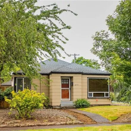 Buy this 2 bed house on Cypress Street in Longview, WA 98632