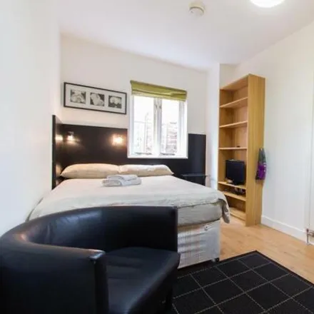Rent this studio apartment on Fortune Green Road in Finchley Road, London