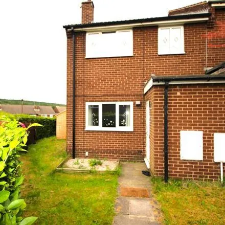 Rent this 3 bed house on Highlow View in Rotherham, S60 5JD
