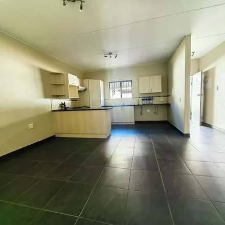 Image 8 - Gooseberry Street, Wilgeheuwel, Roodepoort, 2040, South Africa - Apartment for rent
