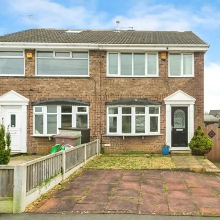 Buy this 3 bed duplex on Elgin Avenue in Downall Green, WN4 0RH