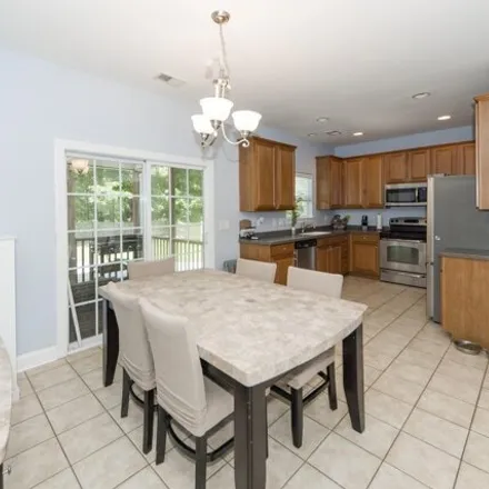 Image 6 - 5278 Mulholland Drive, Kings Grant, North Charleston, SC 29485, USA - House for sale