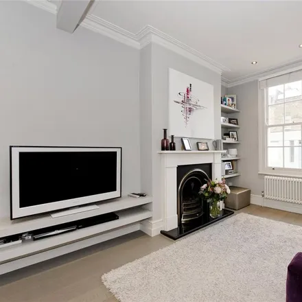 Rent this 3 bed townhouse on 162A in B Liverpool Road, Angel