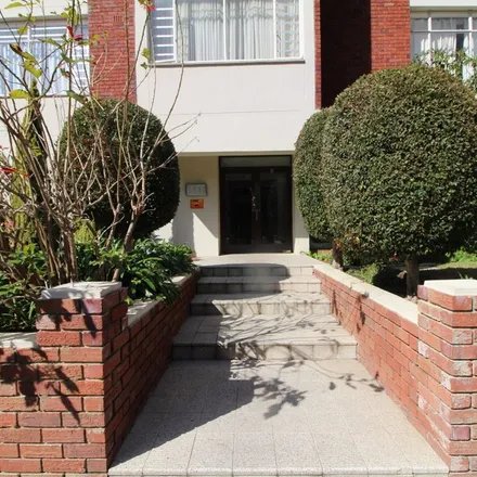 Image 4 - Kingsbury Park, Rondebosch, Cape Town, 7700, South Africa - Apartment for rent