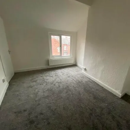 Image 5 - Moss Side, Princess Road / near Great Western Street, Princess Road, Manchester, M14 4RL, United Kingdom - Room for rent