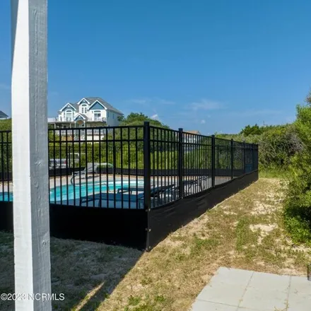 Image 6 - 21 Bottlenose Boulevard, North Topsail Beach, NC 28460, USA - House for sale