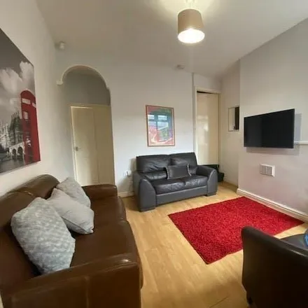 Rent this 4 bed townhouse on Guildford Street in Stoke, ST4 2EP