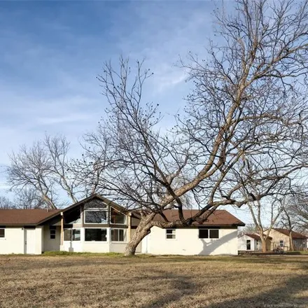 Buy this 3 bed house on 422 North 2nd Street in Davis, OK 73030