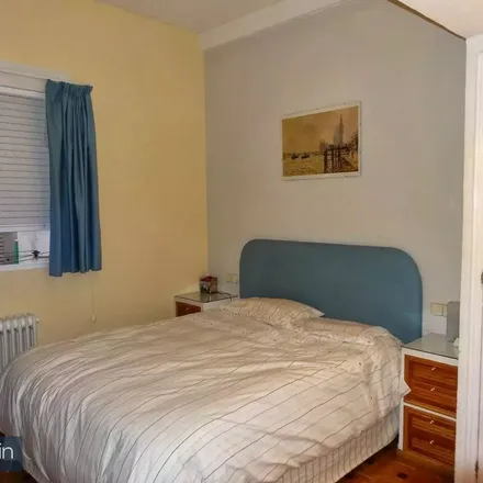 Rent this 2 bed apartment on Calle de López de Hoyos in 114, 28002 Madrid