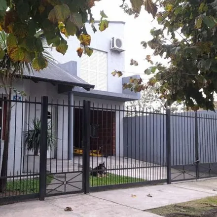 Buy this 3 bed house on Casilda Cepeda in Saavedra, 2900 San Nicolás de los Arroyos