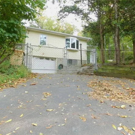 Buy this 2 bed house on 164 Maple Road in Wading River, NY 11792