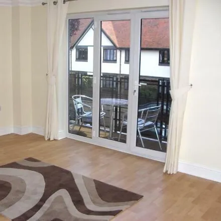 Image 3 - Abbey Road, Chertsey, KT16 8NG, United Kingdom - Apartment for sale