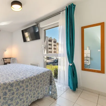 Image 1 - Balaruc Les Bains, 20 Avenue du Port, 34540 Balaruc-les-Bains, France - Apartment for rent