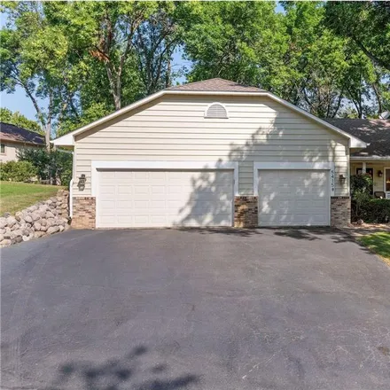 Image 2 - 5415 Ximines Lane North, Plymouth, MN 55442, USA - House for sale