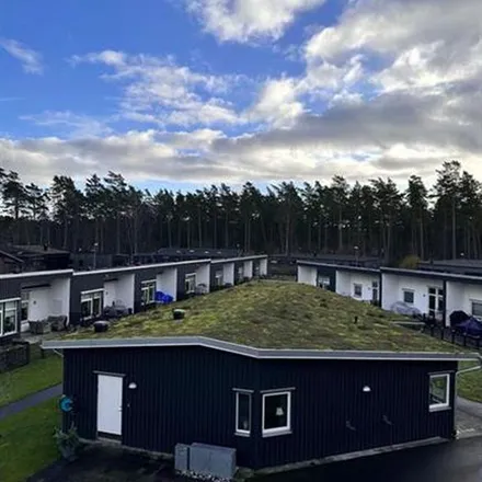 Rent this 3 bed apartment on Oxbärsvägen 27 in 296 38 Åhus, Sweden