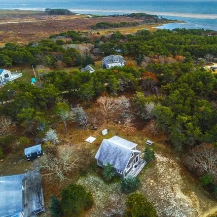 Image 5 - 85 Bay View Avenue, Edgartown, MA 02539, USA - House for sale