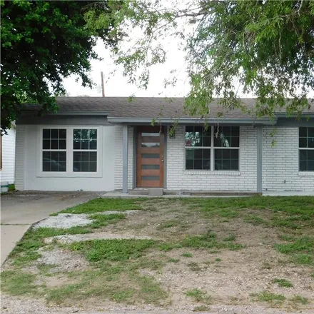 Buy this 3 bed house on 909 Loma Street in Alice, TX 78332