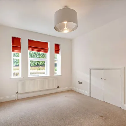 Image 1 - 64 Lower Oldfield Park, Bath, BA2 3HP, United Kingdom - Apartment for rent