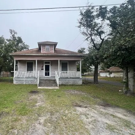 Buy this 1 bed house on 3400 14th Street in Gulfport, MS 39501