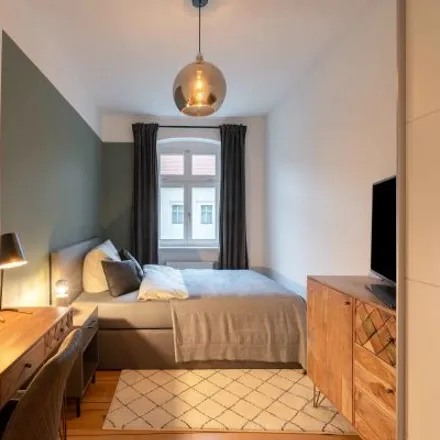 Rent this 4 bed room on Oranienstraße 163 in 10969 Berlin, Germany