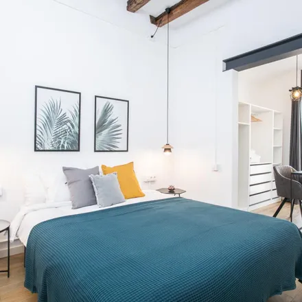 Rent this 2 bed room on Carrer del Poeta Cabanyes in 08001 Barcelona, Spain